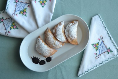 Ravioli dolci di ricotta e cioccolato