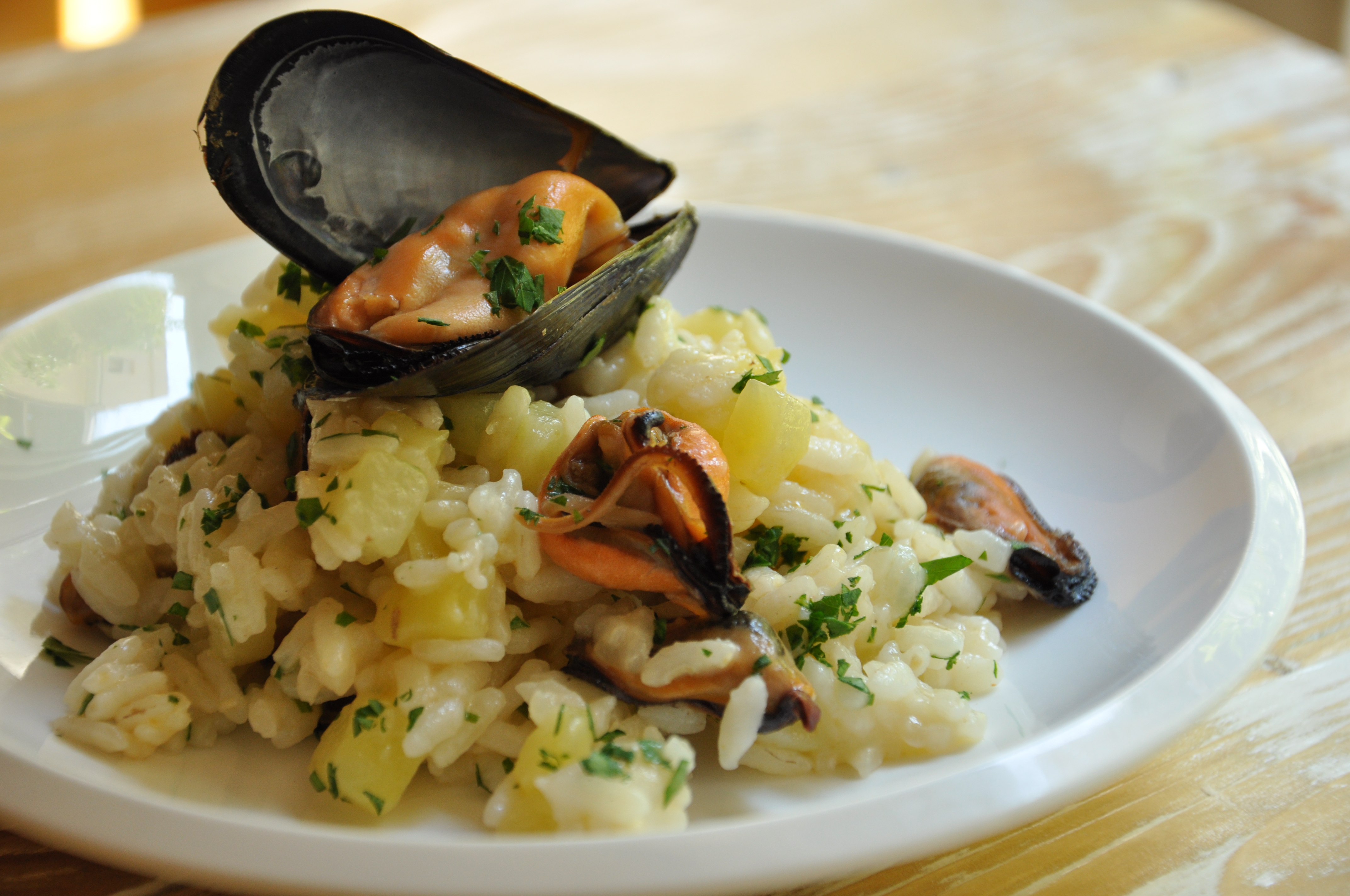 Ricetta Cozze al forno con patate - Le Ricette di Buonissimo