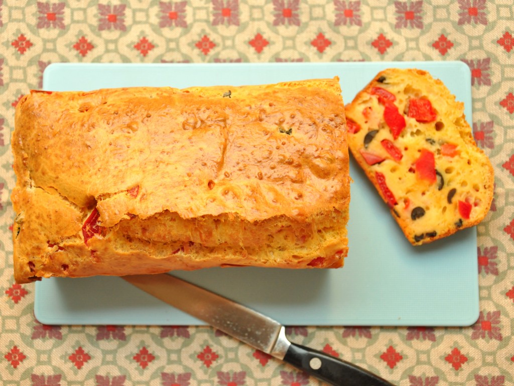 Plumcake salato olive e peperoni