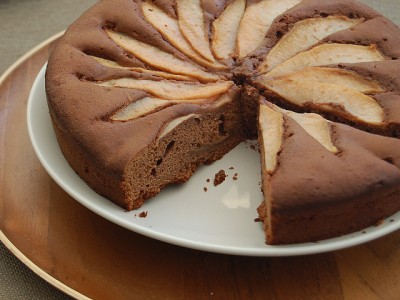 Torta con cioccolato e pere