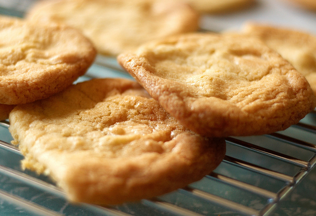 Biscotti senza uova con arancia e cannella