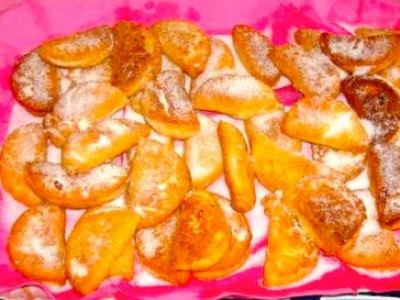 Tortelli dolci fritti con crema