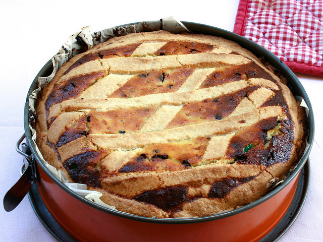 Pastiera napoletana con gocce di cioccolato