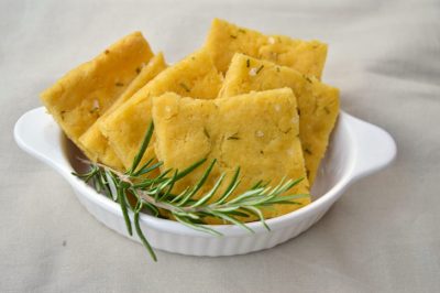 Focaccia rustica con farina di mais