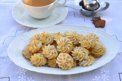Biscotti arancia e mandorle