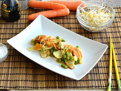 Gnocchi di riso cinesi con verdure