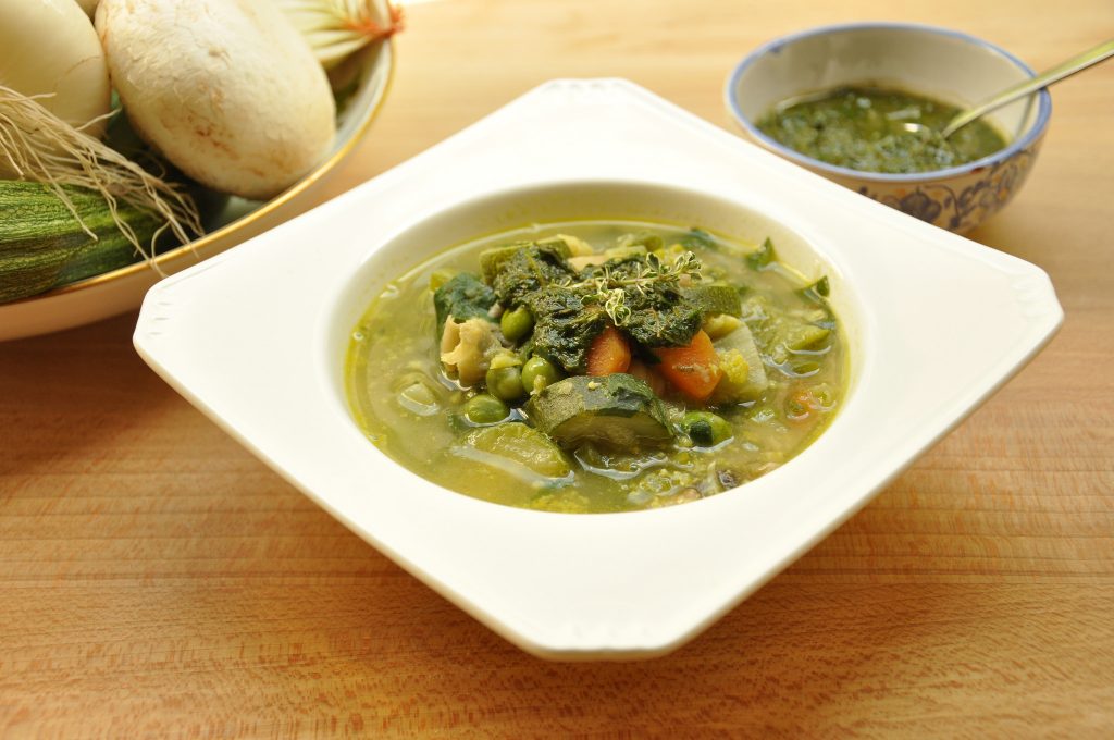 Minestrone di verdure e legumi