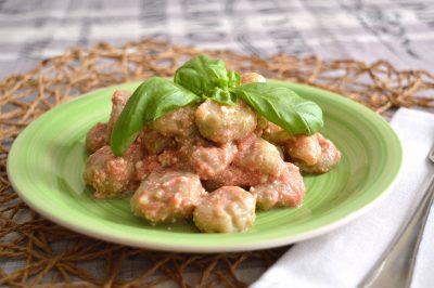 Gnocchi di melanzane con pomodoro e ricotta