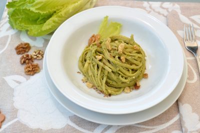 Pesto di lattuga e noci