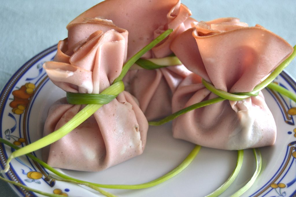 Involtini di mortadella