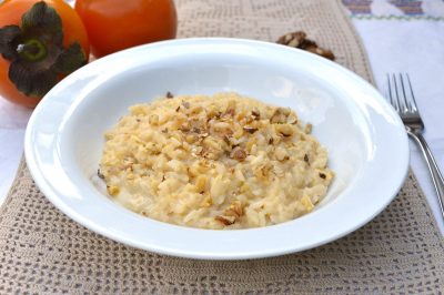 Risotto cachi, gorgonzola e noci