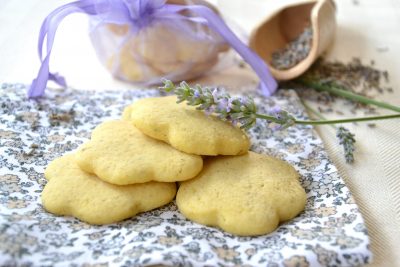 Biscotti alla lavanda