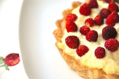 Crostata con fragoline di bosco