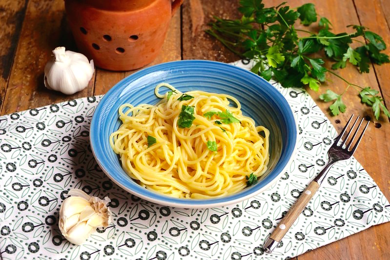 Spaghetti aglio olio e peperoncino