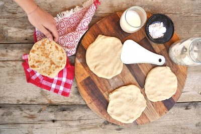 Pane senza lievito (tipo naan)