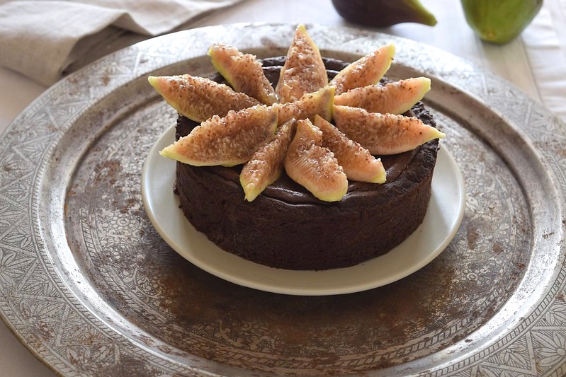 Crostata al cioccolato e fichi tipo “Fondo nero”