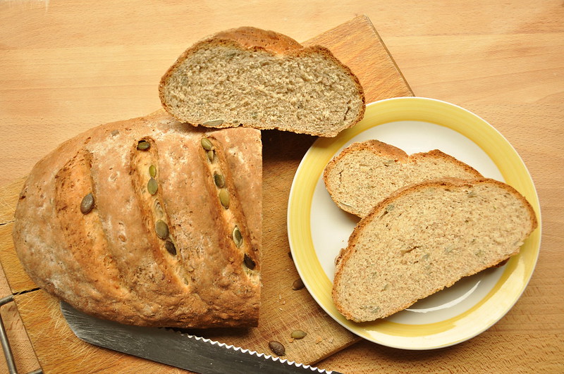 Pane nero con semi di zucca