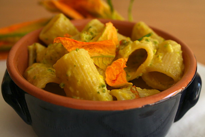 Sugo fiori di zucca e zafferano Bimby