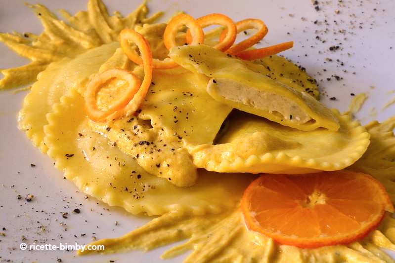 Ravioli al salmone affumicato Bimby - dettaglio del ripieno