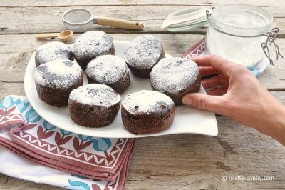 Soffici muffin al vapore Bimby al cioccolato