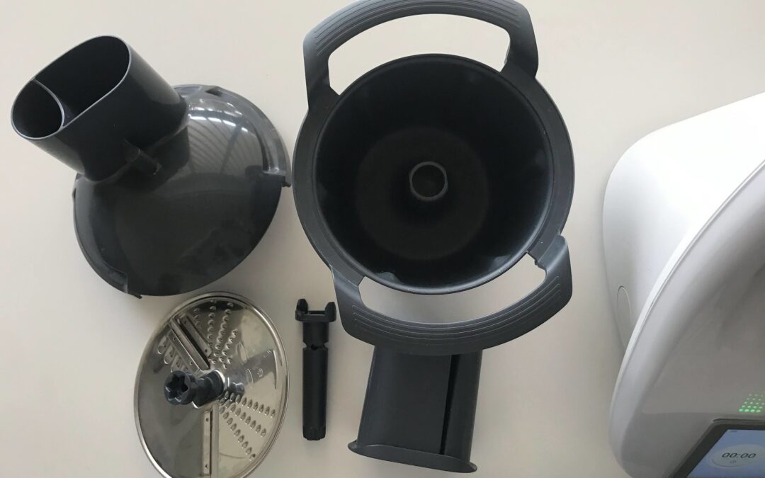 Affettatutto Bimby: prezzo e tutte le info dell’accessorio per affettare e grattugiare alla julienne!