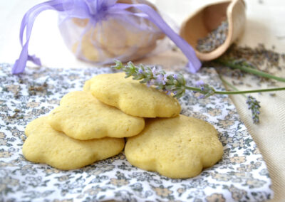 Biscotti alla lavanda