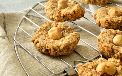 Biscotti due ingredienti: banana e nocciole