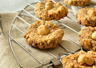 Biscotti due ingredienti: banana e nocciole