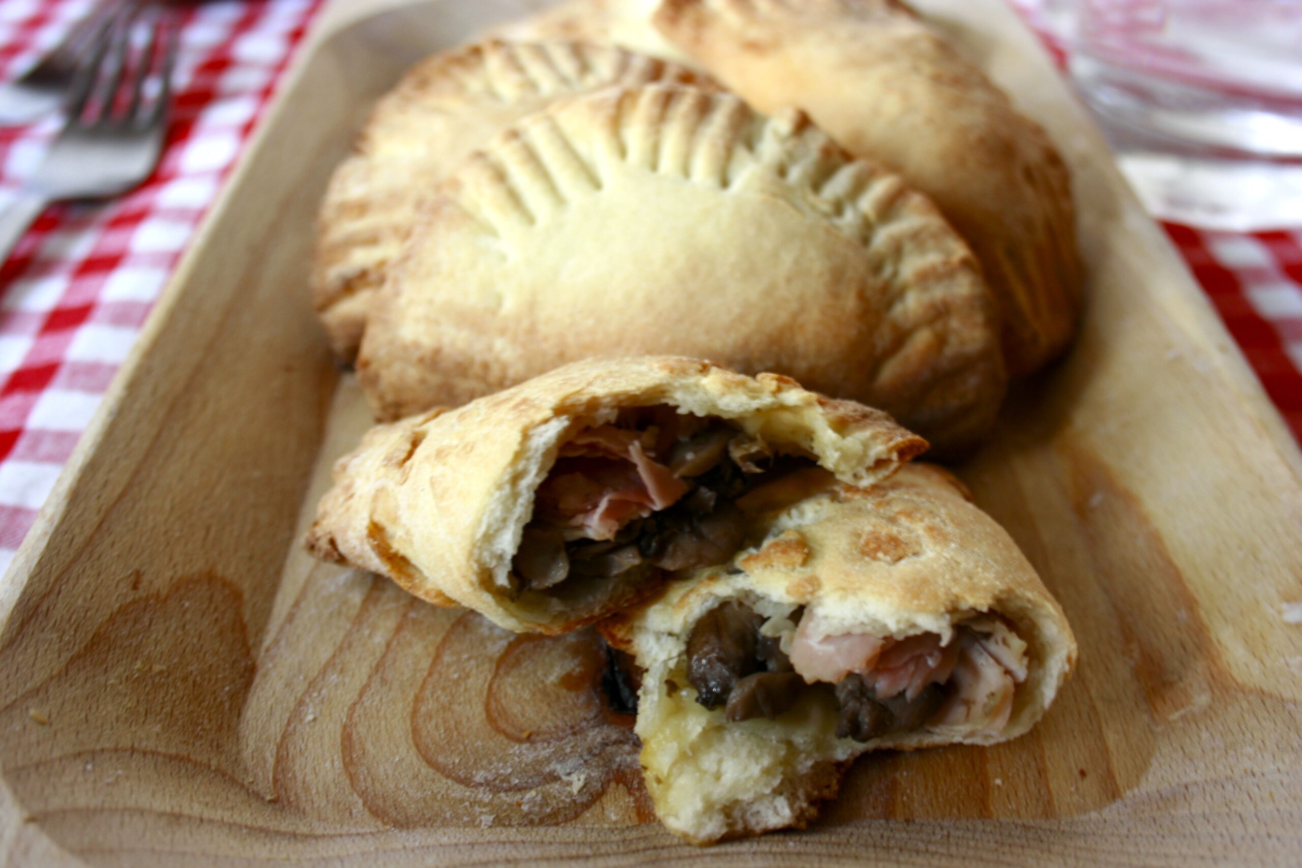 Calzoni al forno Bimby Calzoni al forno Bimby