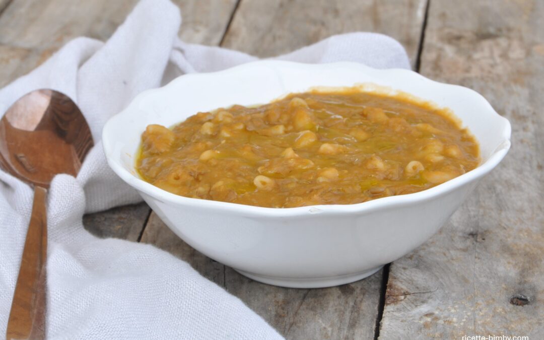 Crema di lenticchie con la pasta