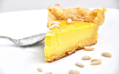Crostata con crema al limone e pinoli