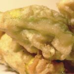 Fiori di zucca ripieni e fritti in pastella fatta col Bimby TM31