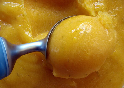 Gelato al gusto mango