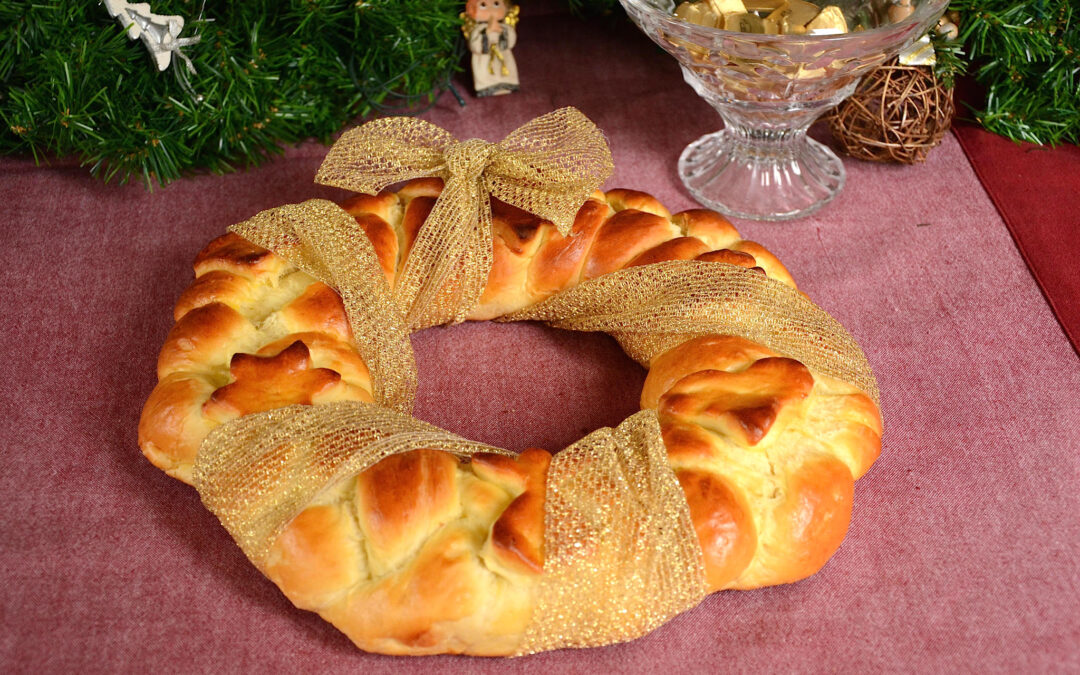 Ghirlanda natalizia di pan brioche
