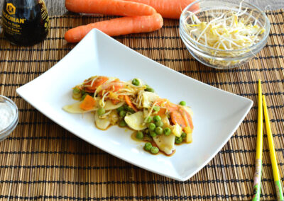 Gnocchi di riso cinesi con verdure