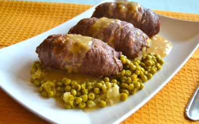 Involtini di carne con piselli