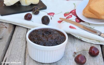 Marmellata di ciliegie Bimby con nocciolo