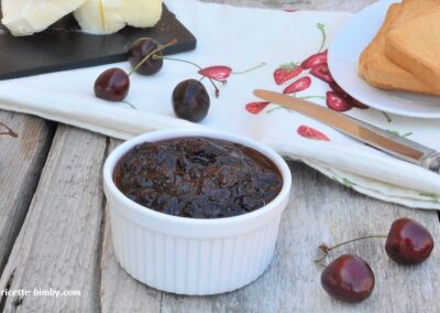 Marmellata di ciliegie (senza snocciolare)