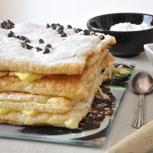 Millefoglie alla crema Bimby con le gocce di cioccolato