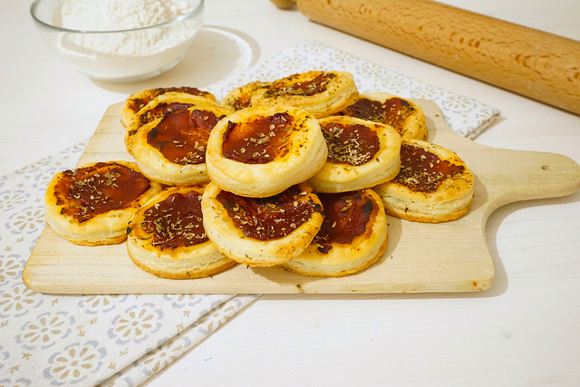 Pizzette finta pasta sfoglia Bimby