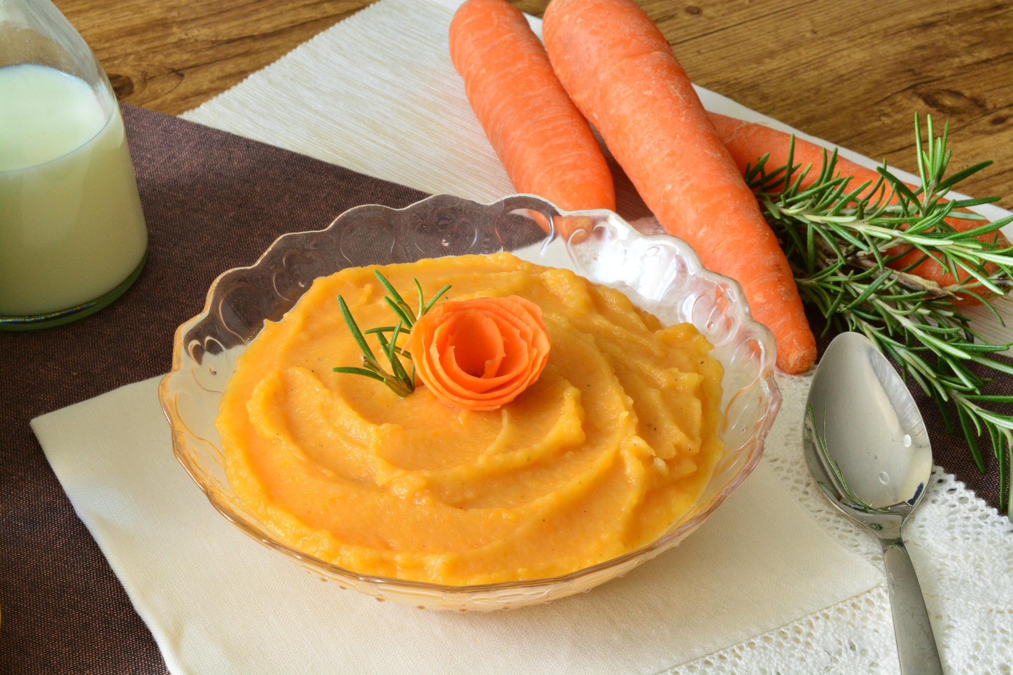 Pure di carote Bimby: un contorno semplice per 4 persone