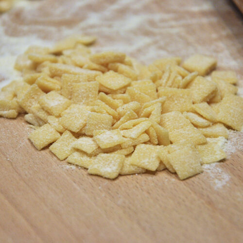 Quadrucci all'uovo per minestra Bimby