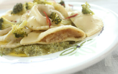 Ravioli ripieni di patate e salsiccia