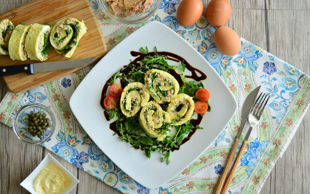 Rotolo di frittata con tonno e maionese