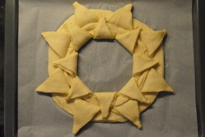 tagli e piegature del primo disco di pane girasole