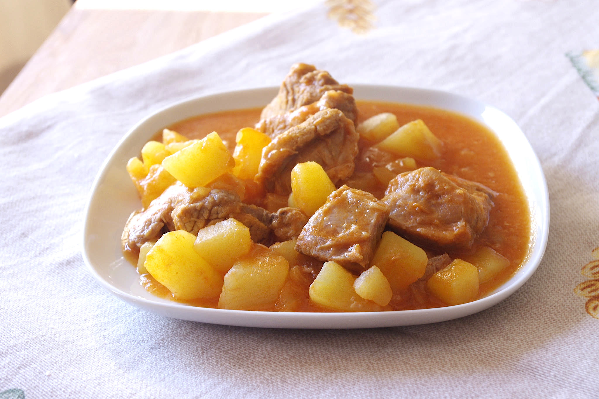 Spezzatino con patate Bimby Spezzatino con patate Bimby