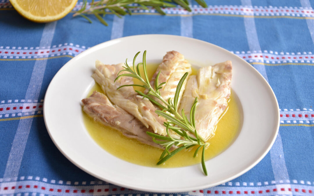 Spigola al cartoccio rosmarino e limone