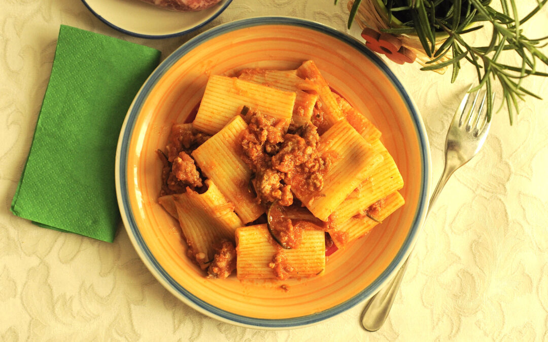 Sugo con salsiccia e pomodoro