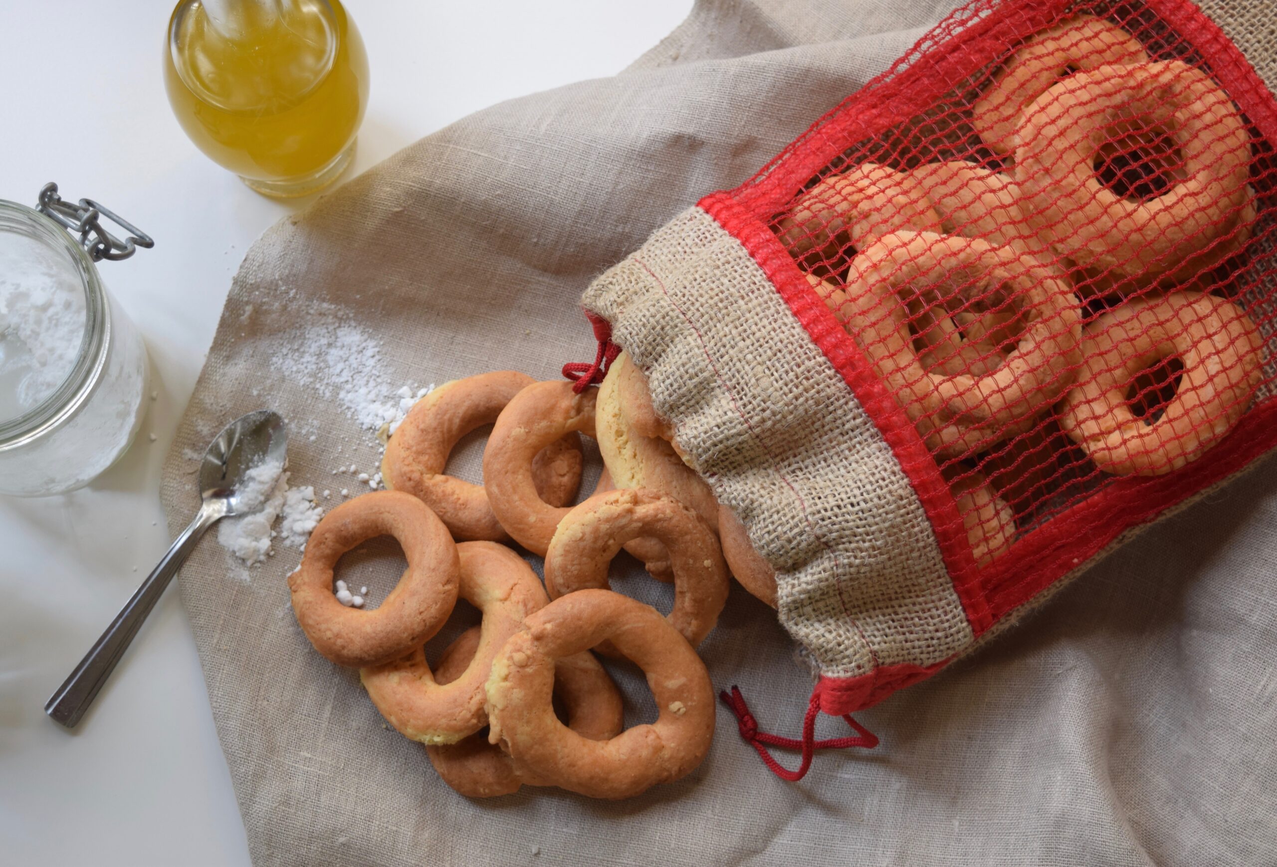 Taralli all'uovo Bimby