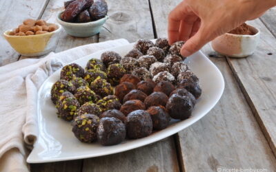 Tartufi vegan con datteri e mandorle